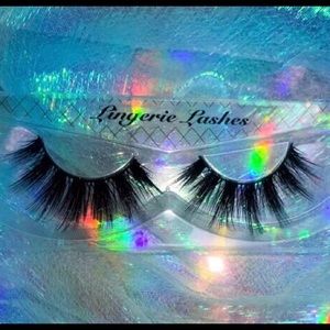 Lingerie Lashes® | Garter Belt